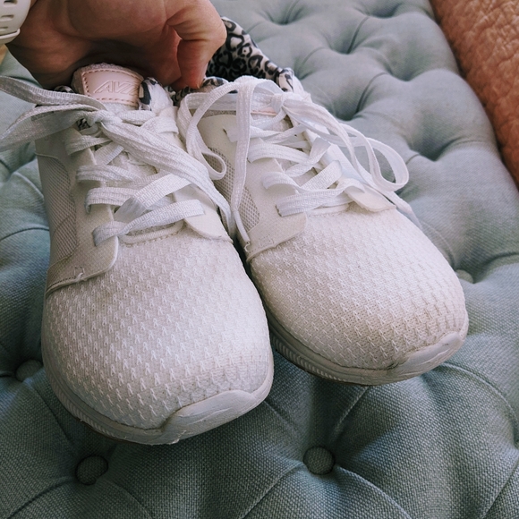 Avia athletic shoes Sz 6 - Picture 3 of 6